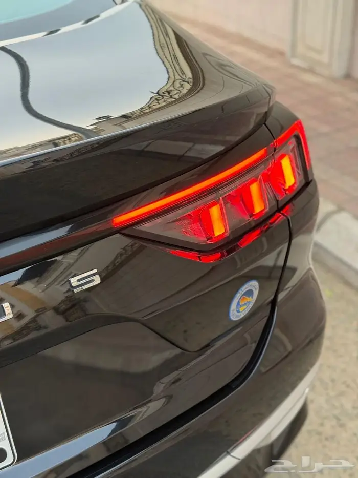فورد توروس 2023 اللون اسود 7