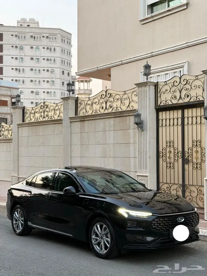فورد توروس 2023 اللون اسود 2