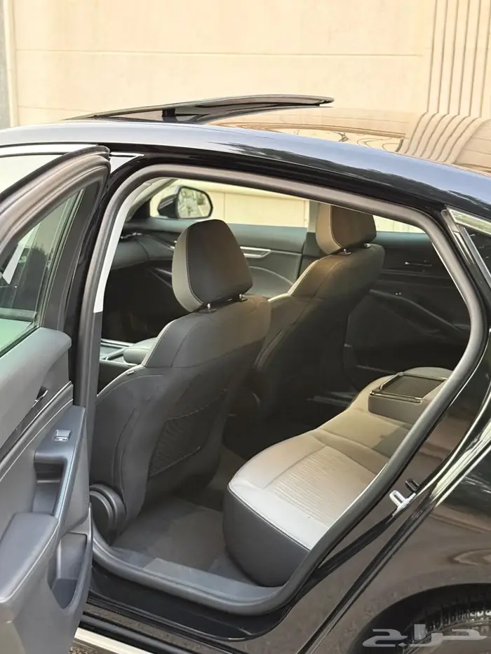 فورد توروس 2023 اللون اسود 10