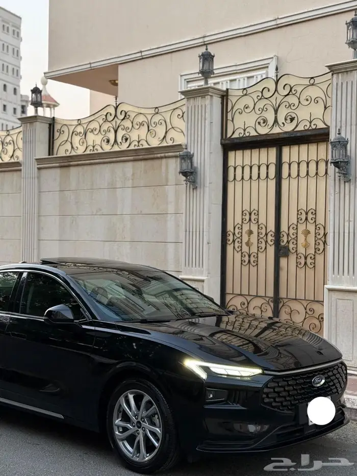 فورد توروس 2023 اللون اسود 3