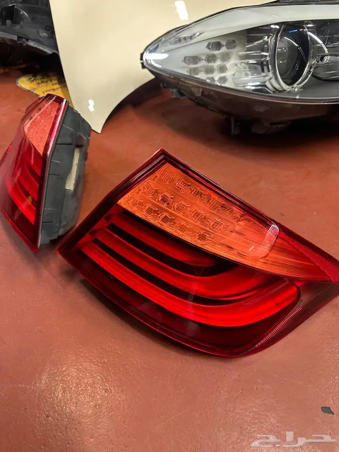 قطع للبيع واجهة وخلفية شمعات BMW F10 523 2011 13