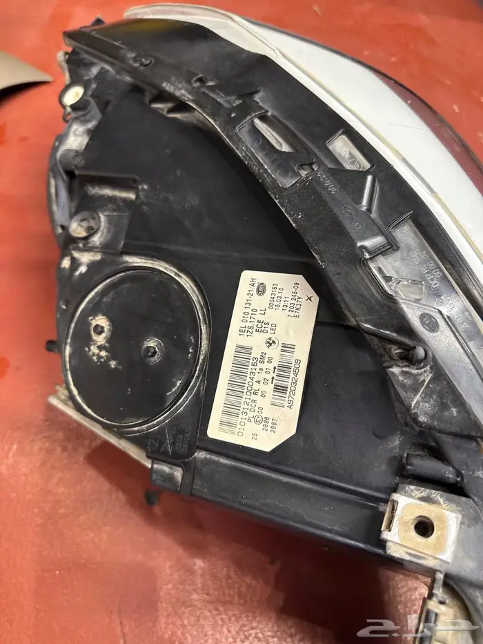 قطع للبيع واجهة وخلفية شمعات BMW F10 523 2011 12