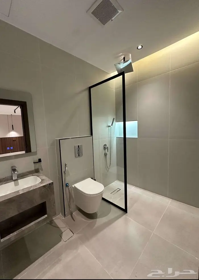 وحدة سكنية فاخرة بسعر مميز 2