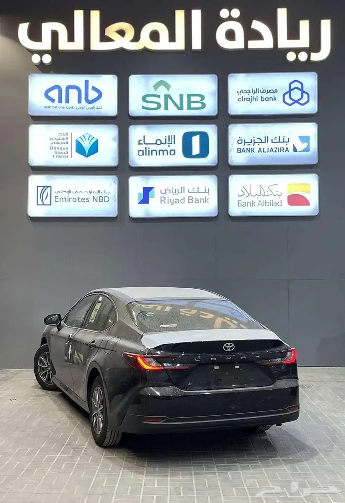 تويوتا كامري استاندر بنزين 2025 3