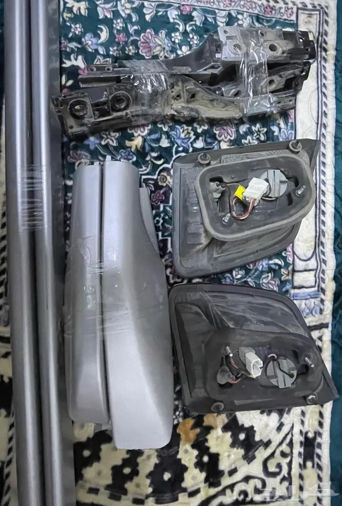 أغراض وملحقات كيا سورينتو 2012 1