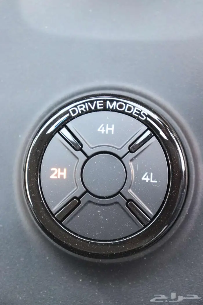 فورد ايفرست XLT بنزين 2025 العائلية نصف فل اقل الاسعار 4