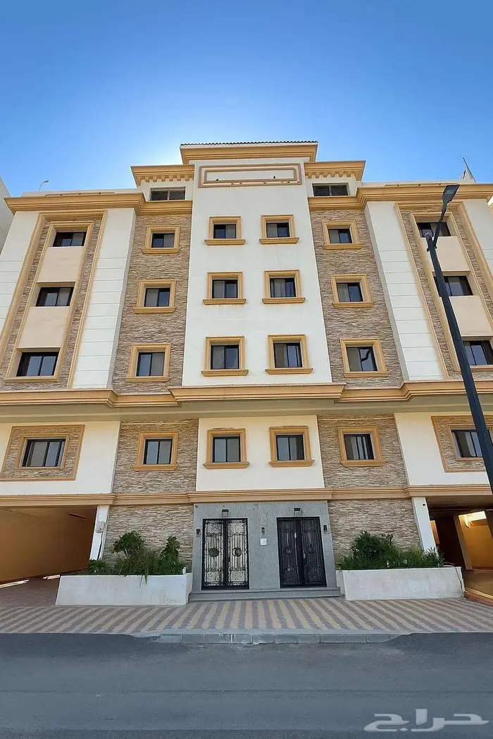 شقة فاخرة للايجار السنوي في الاسكان 0