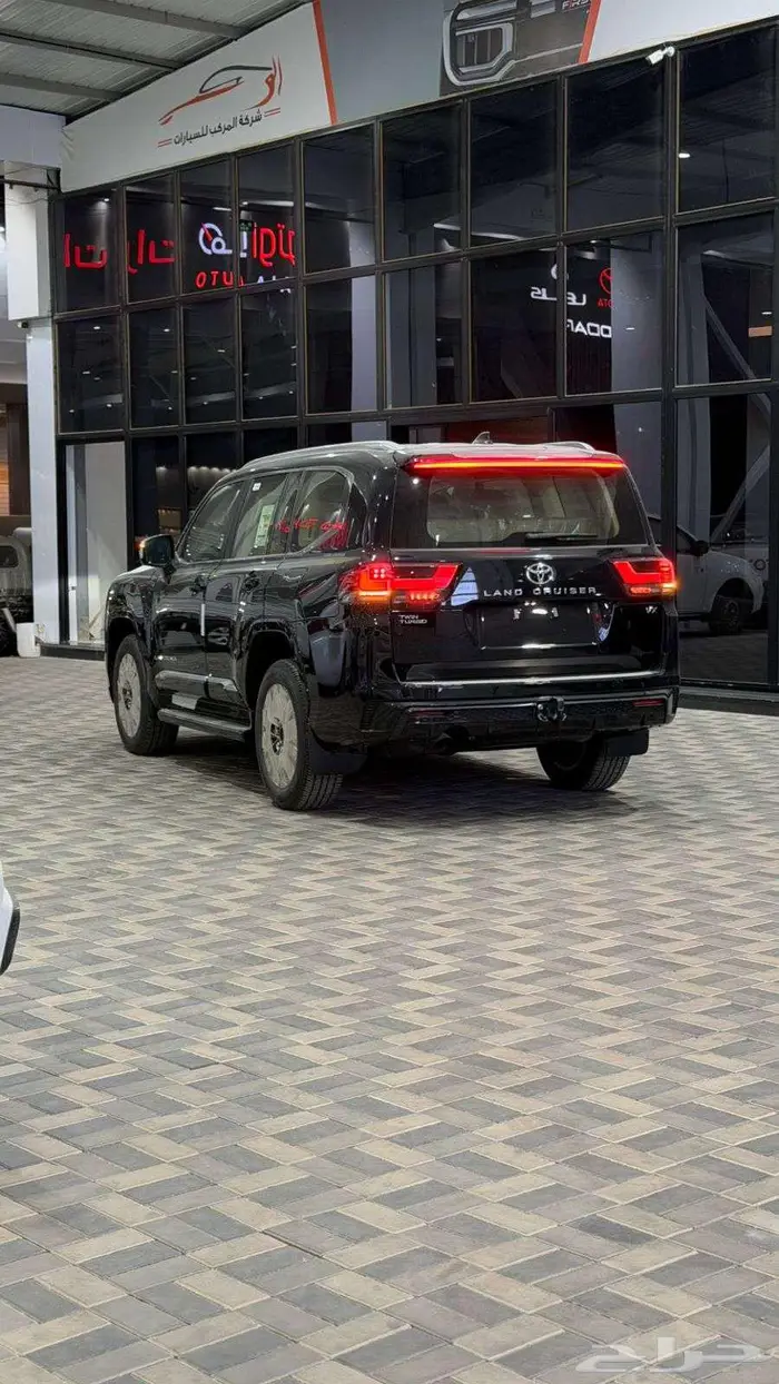 تويوتا لاندكرةوزر VX خليجي 2025 4