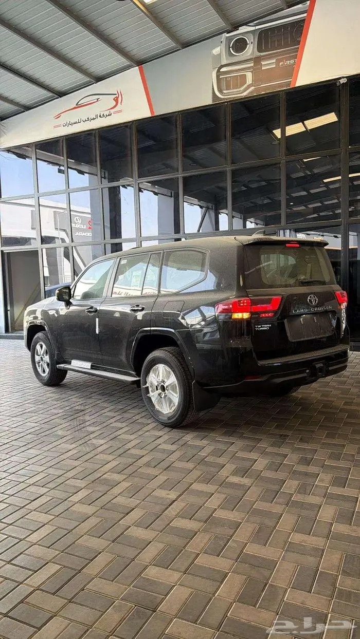 تويوتا لاندكروزر GXR ديزل نص فل2025 بريمي مع شهادة المنشأ 4