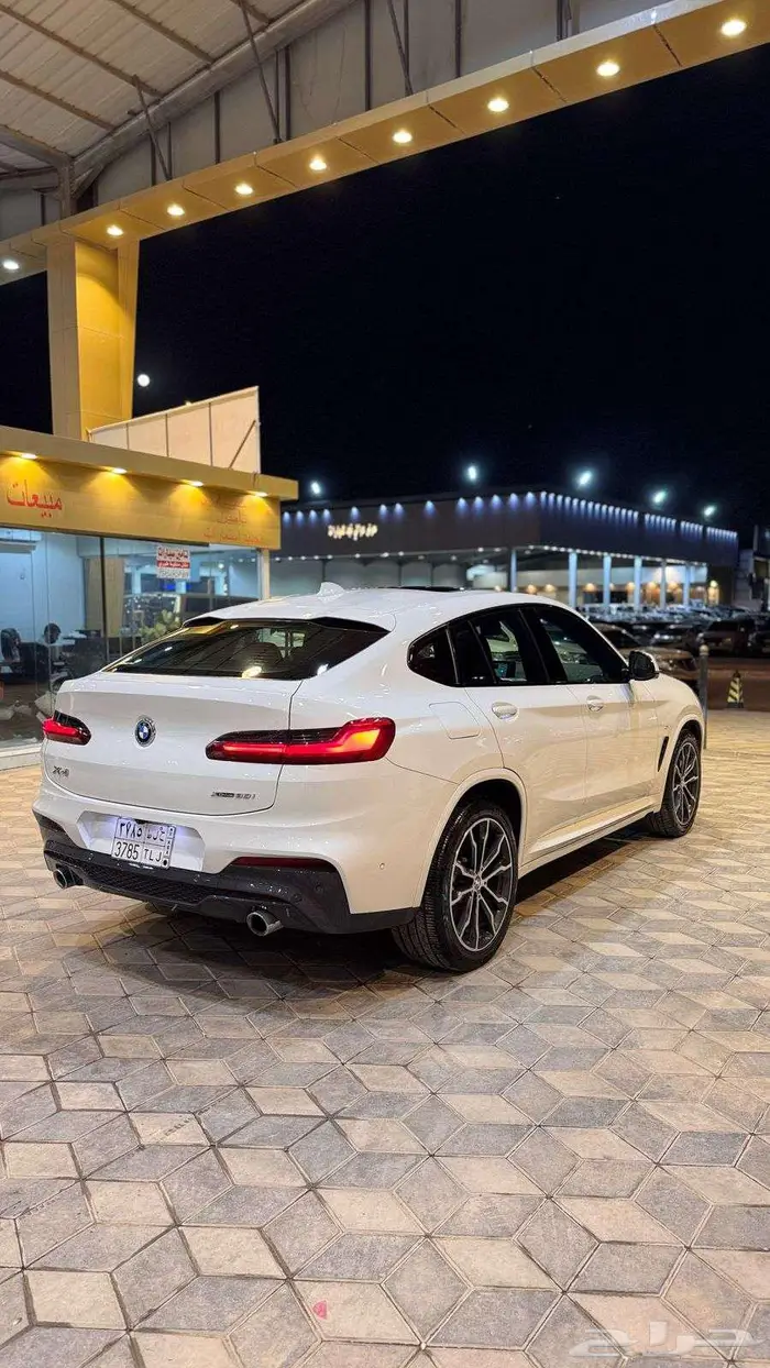 بى ام دبليو X4 موديل 2021 3
