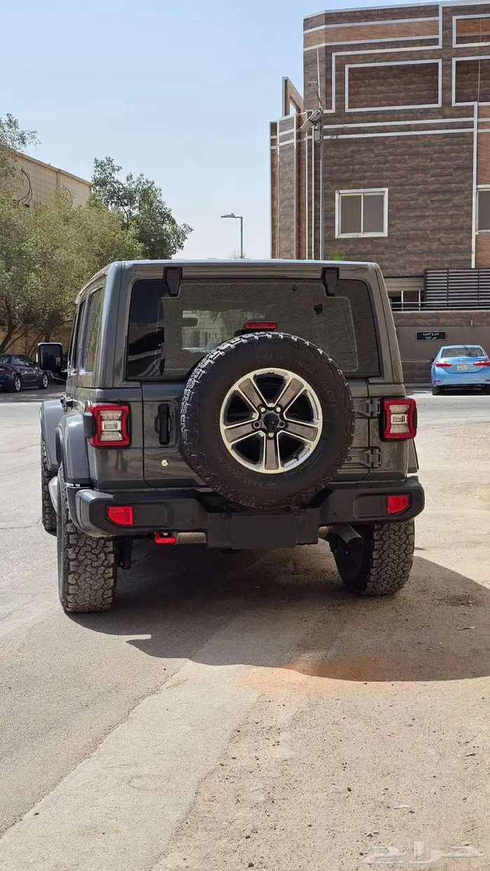 للبيع سيارة جيب رنجلر صحارى 2019 _ 4أبواب _ مقاعد جلد 5