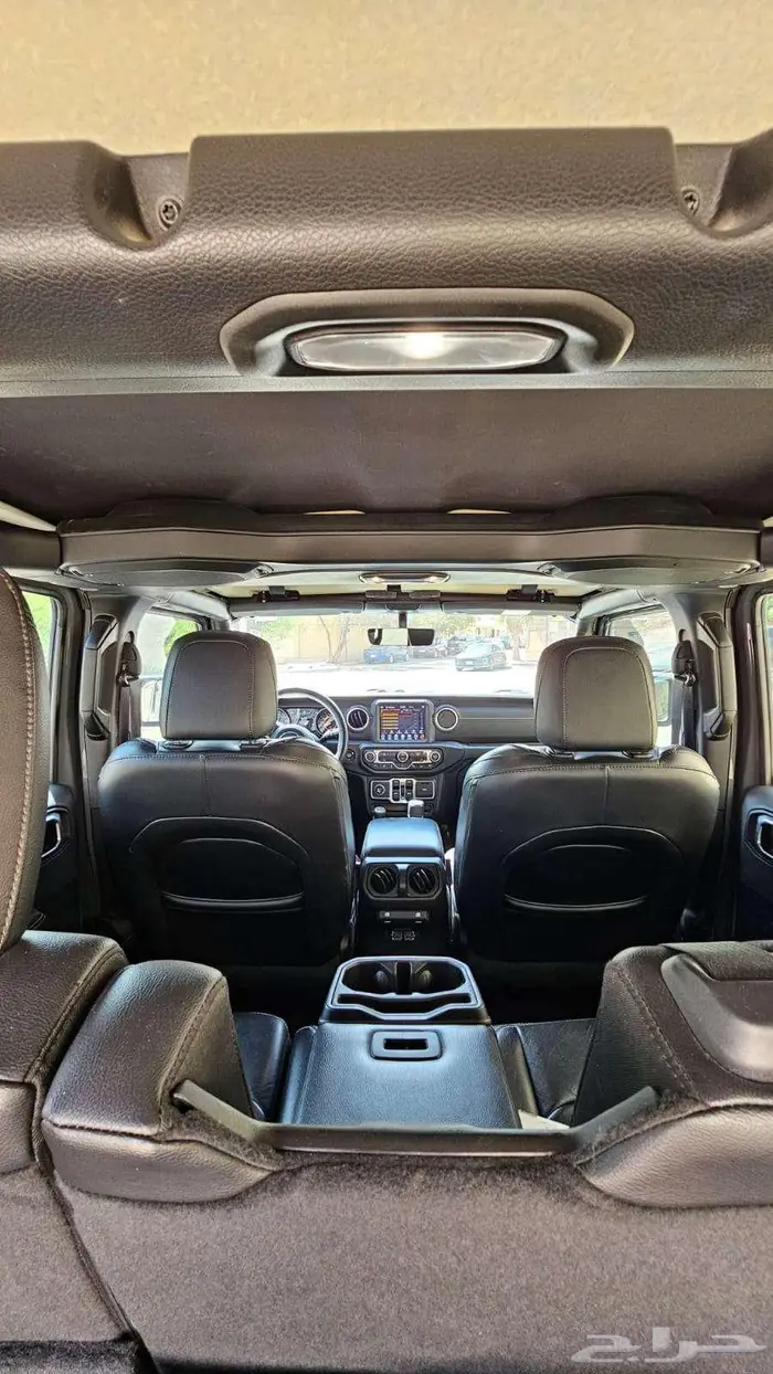 للبيع سيارة جيب رنجلر صحارى 2019 _ 4أبواب _ مقاعد جلد 8