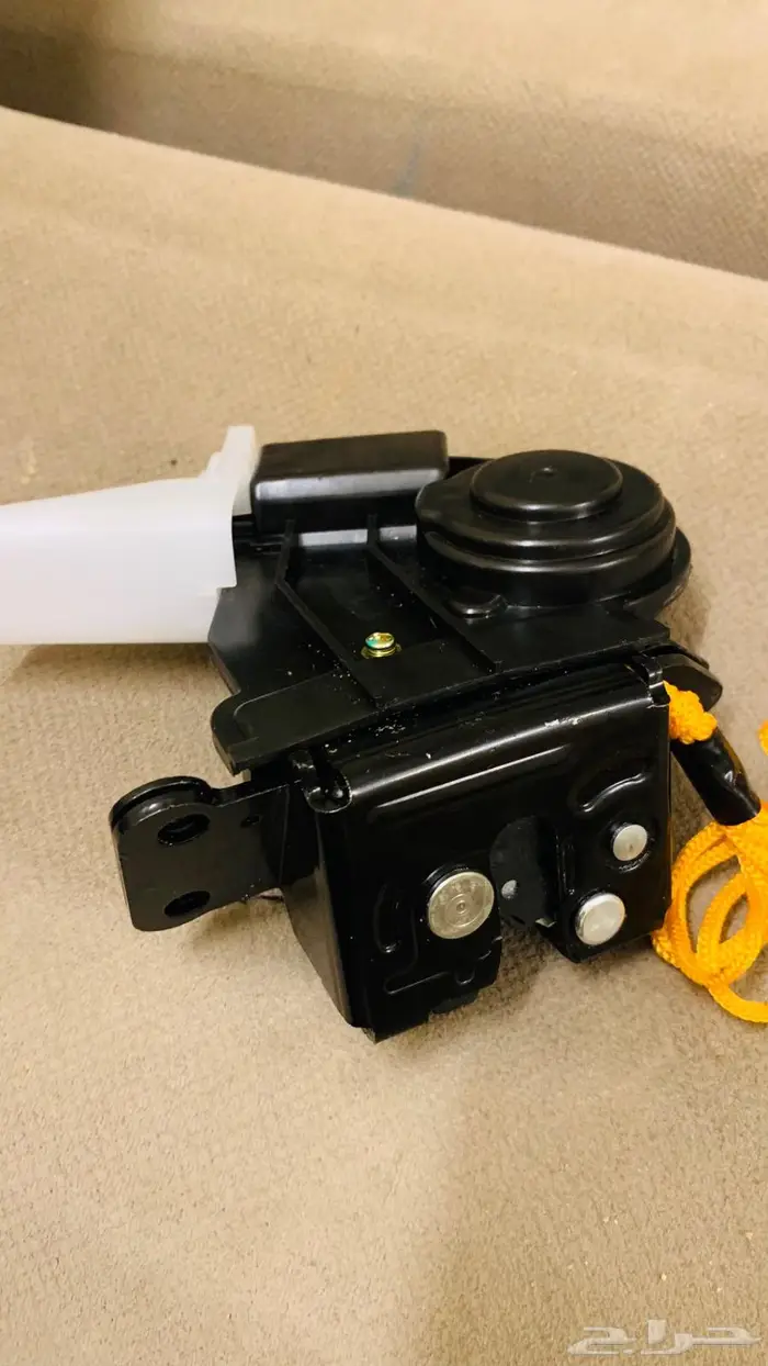 قفل شنطة لاندكروزر 1