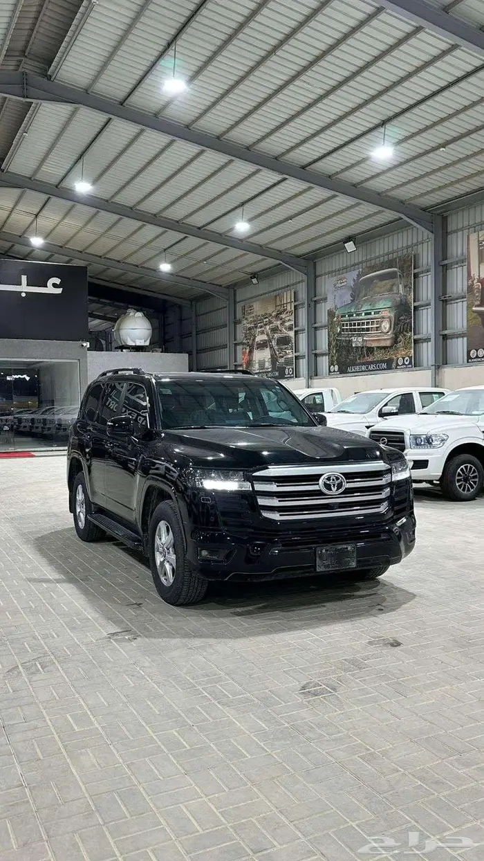 تويوتا لاند كروزر GXRدبزل موديل 2024 عداد 40الف كم 1