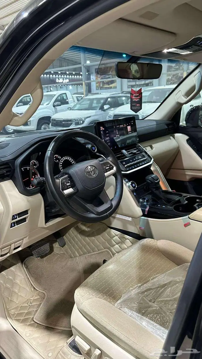 تويوتا لاند كروزر GXRدبزل موديل 2024 عداد 40الف كم 3