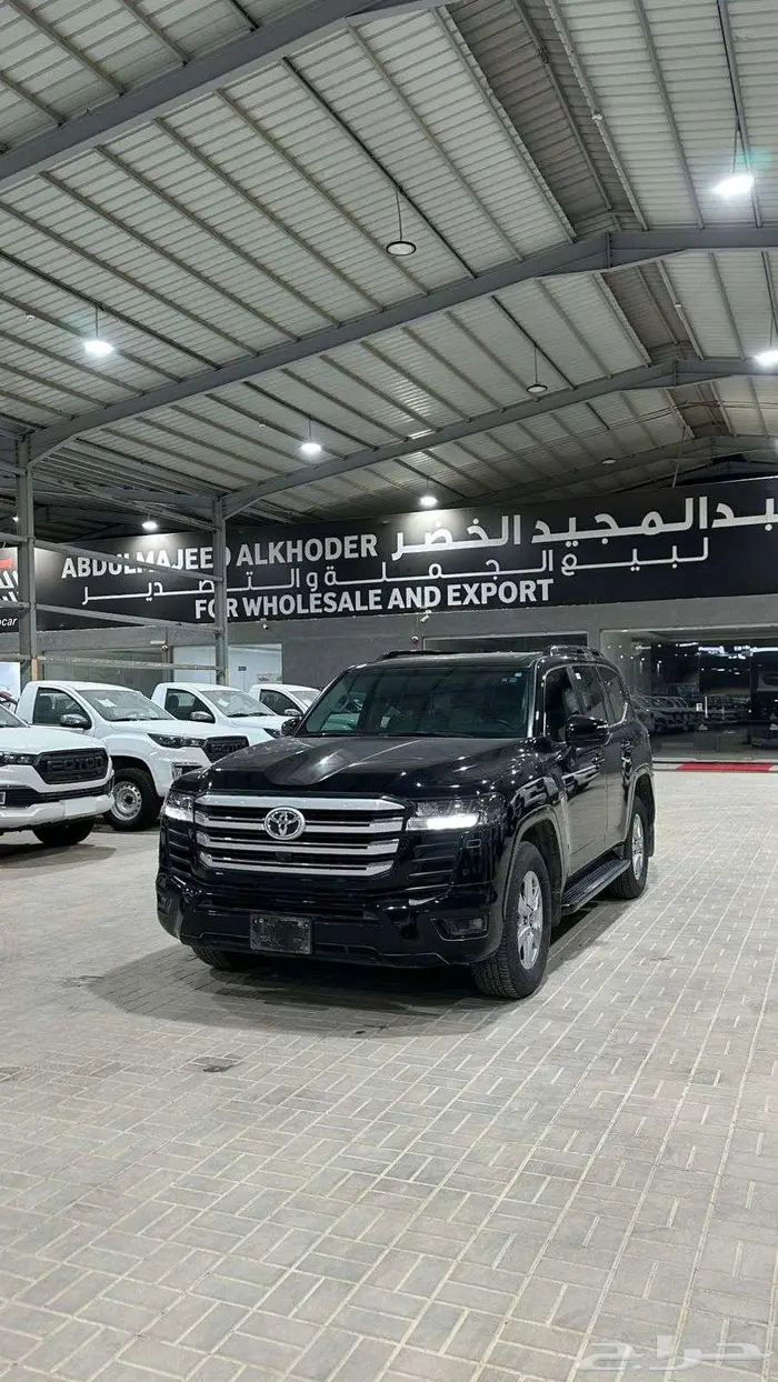 تويوتا لاند كروزر GXRدبزل موديل 2024 عداد 40الف كم 0