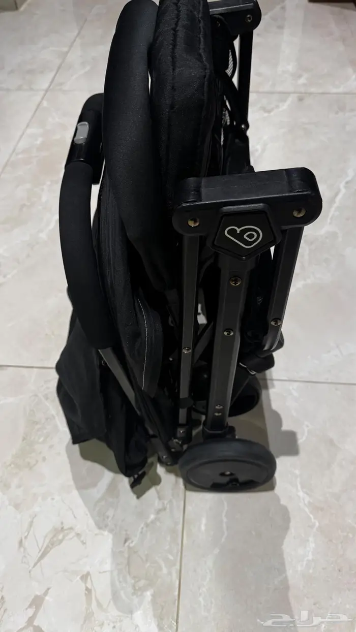 عربية اطفال خفيفة وتدخل في الطيارة 1