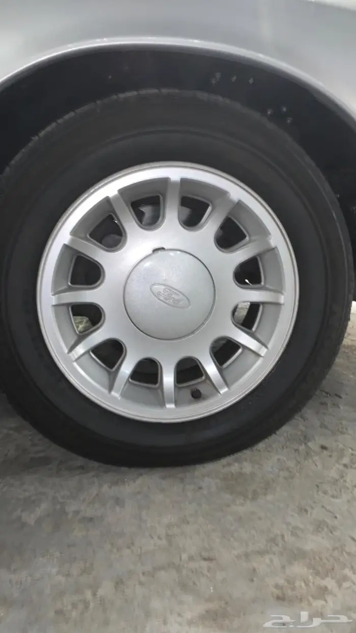 فورد فكتوريا 2001 17