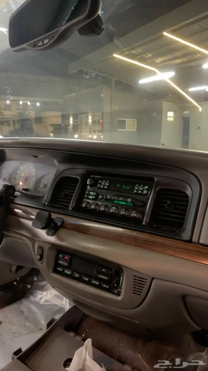 فورد فكتوريا 2001 28