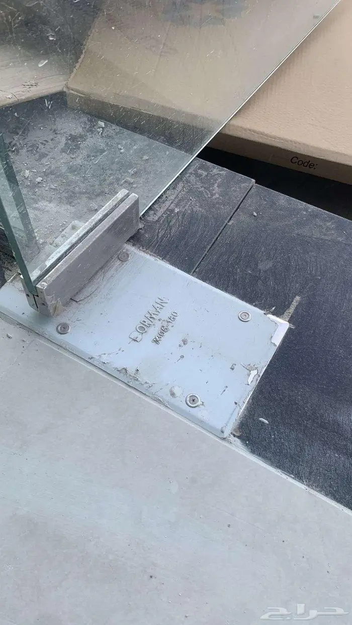 باب محل تجاري زجاج 1