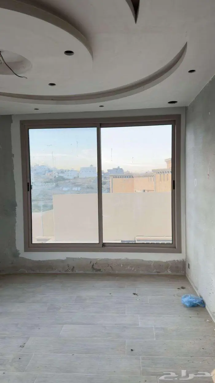 فلتين للبيع حي التعاون المعتق بناء شخصي دورين وملحق لكل فلة 9