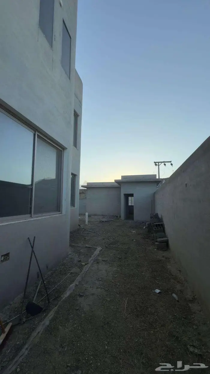 فلتين للبيع حي التعاون المعتق بناء شخصي دورين وملحق لكل فلة 30