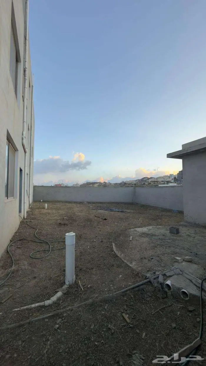 فلتين للبيع حي التعاون المعتق بناء شخصي دورين وملحق لكل فلة 6