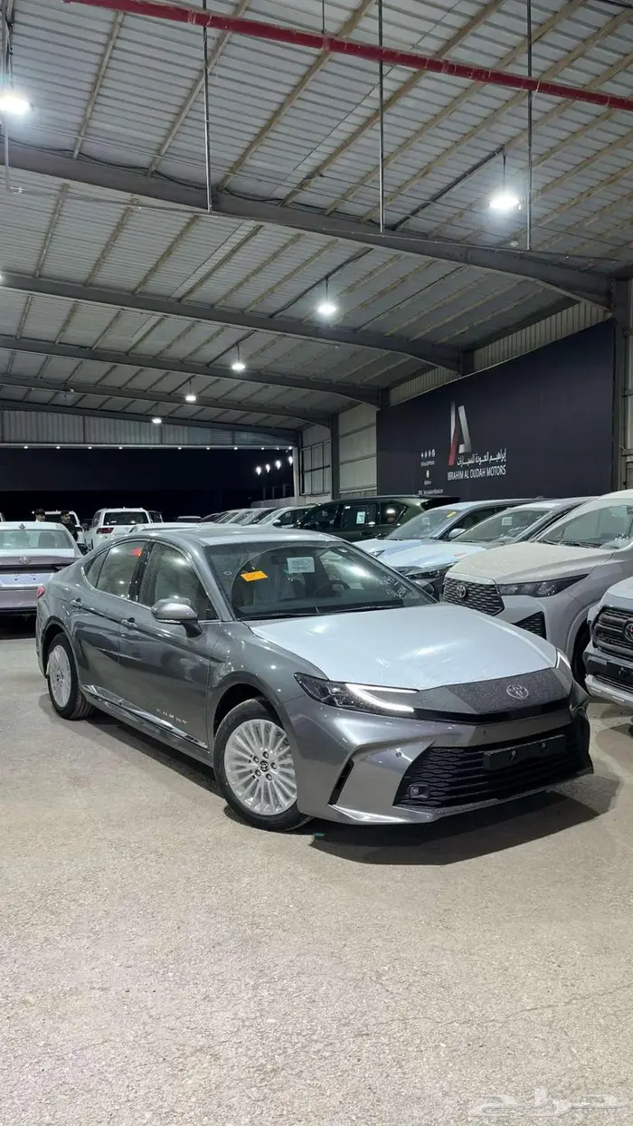 كامري LE بنزين 2025 3