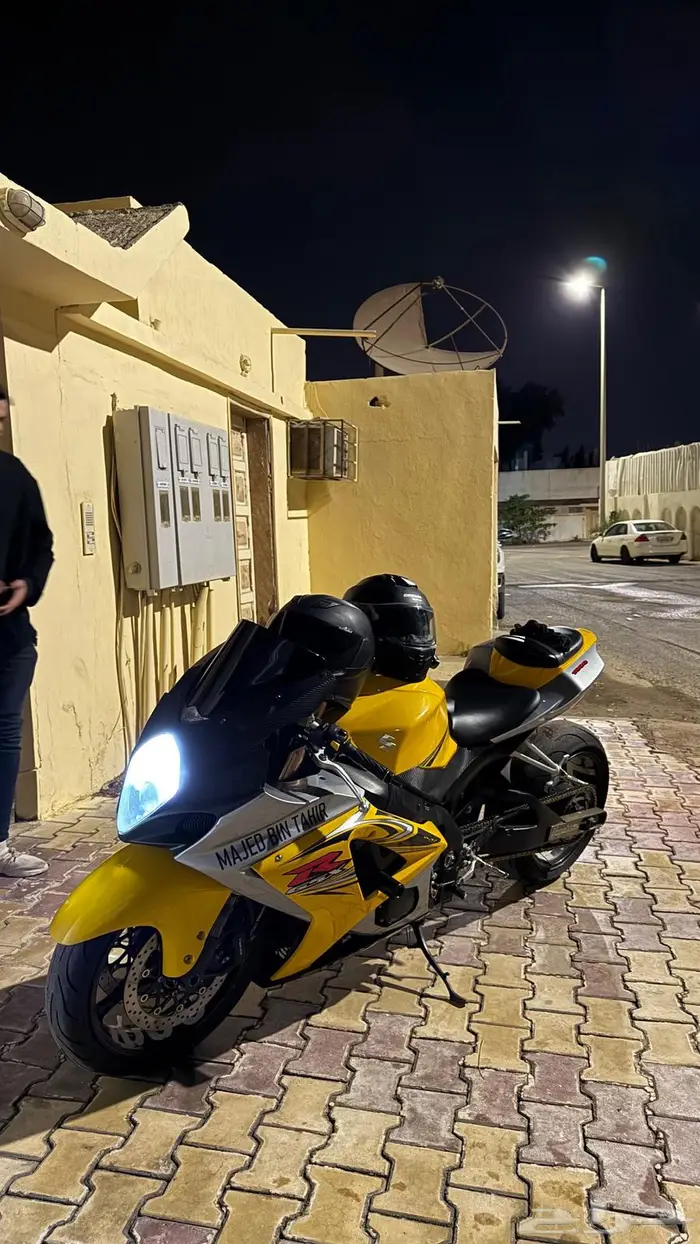 ريس سوزوكي 1000 4