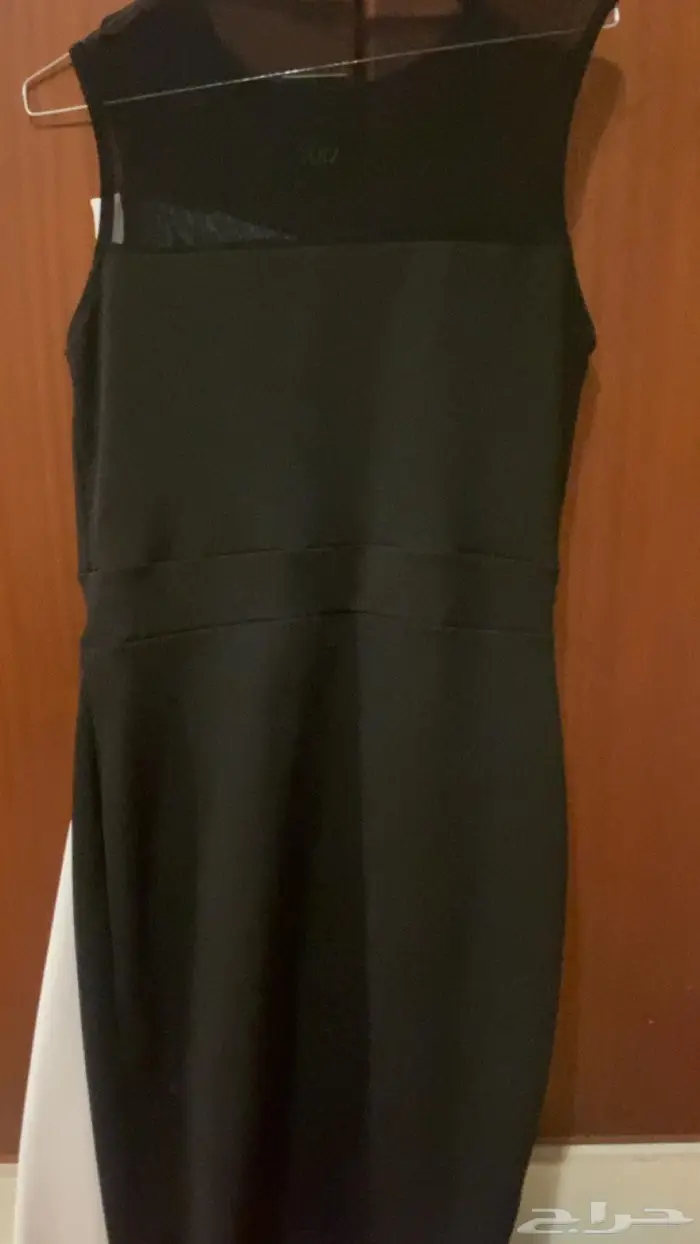 فستان أسود انيق جدا  للمناسبات المميزة 4