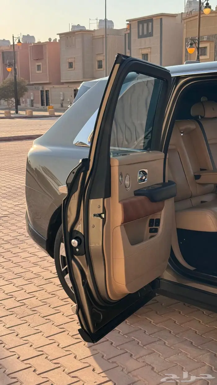 رولز رويس كولينان سيلفر باج Silver Badge 3