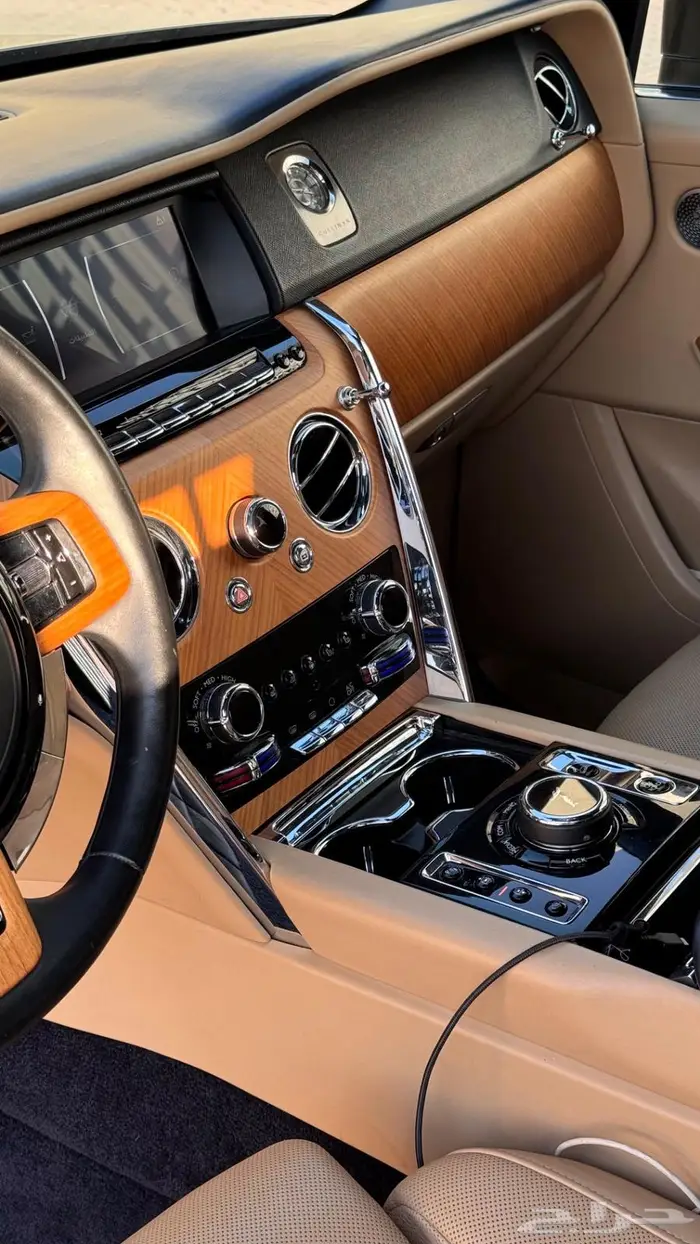 رولز رويس كولينان سيلفر باج Silver Badge 14