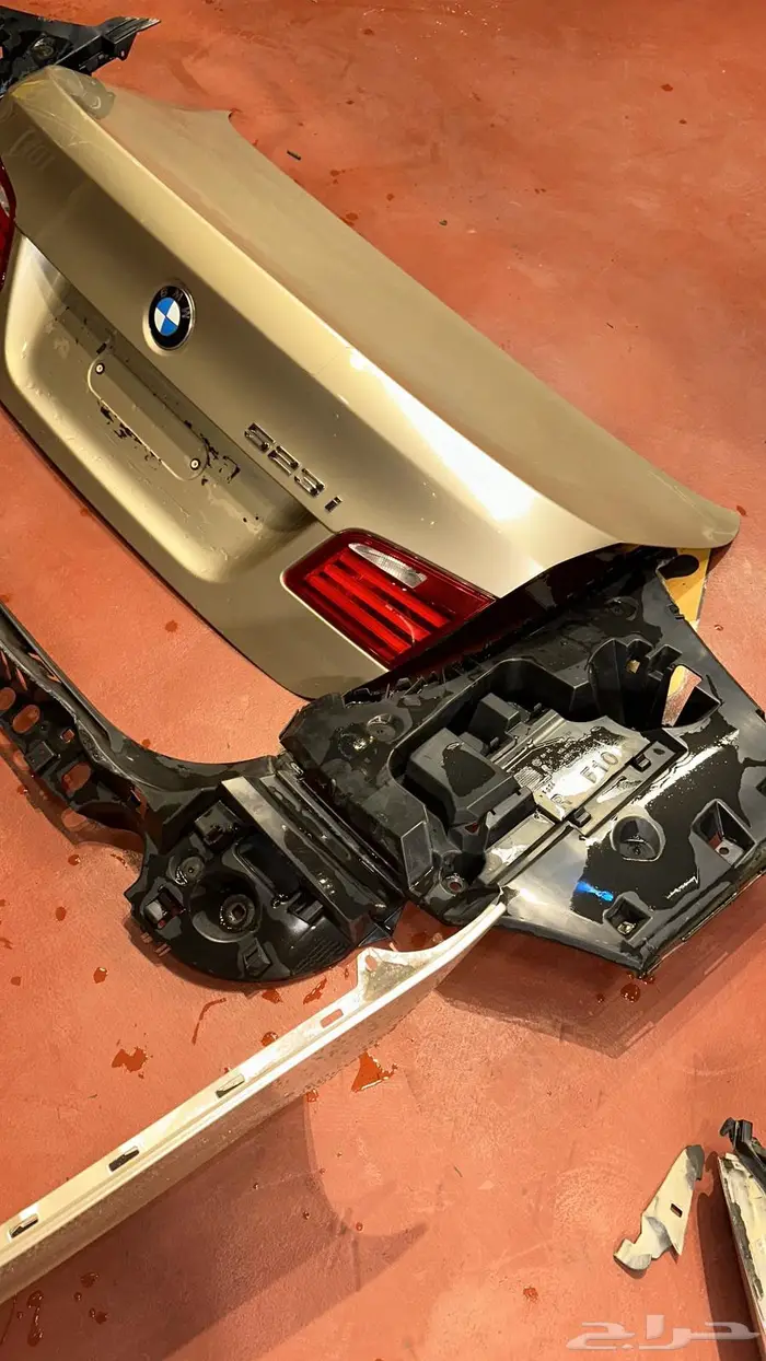 قطع للبيع واجهة وخلفية شمعات BMW F10 523 2011 5