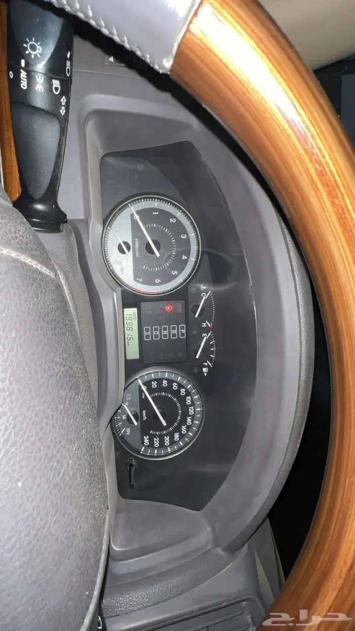 لاندكروزر فل كامل منوة المستخدم سيارة واقفه 15