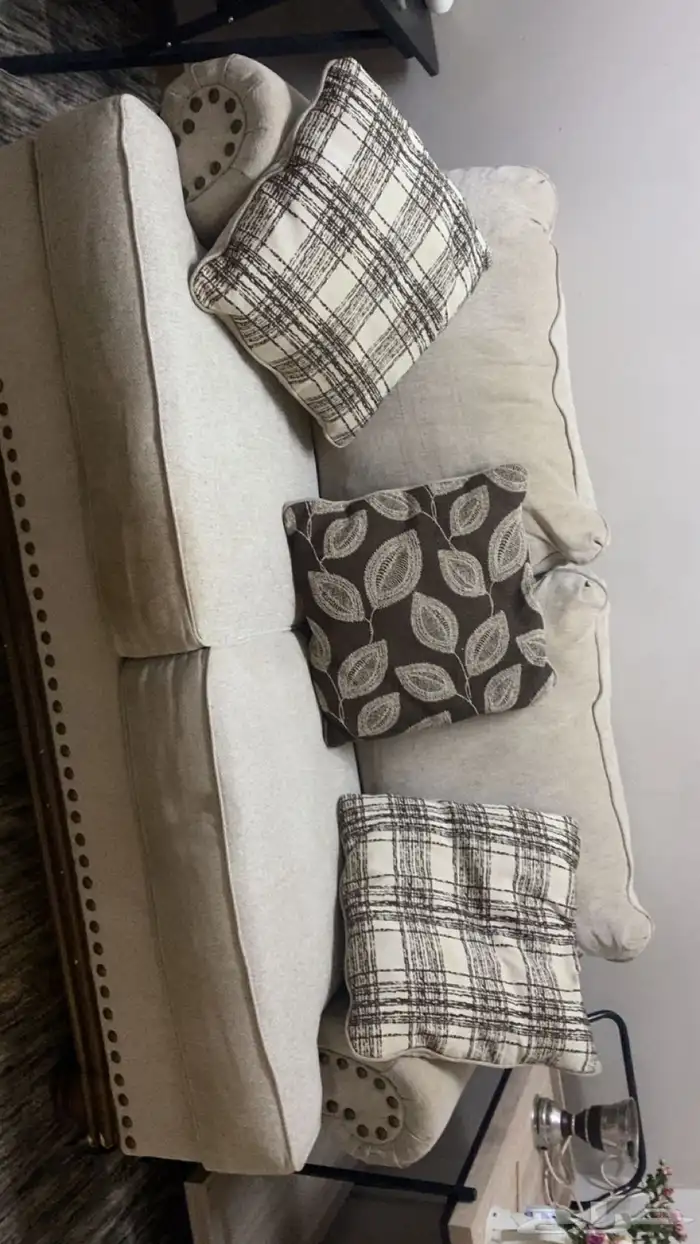 كنب من اشلي 1