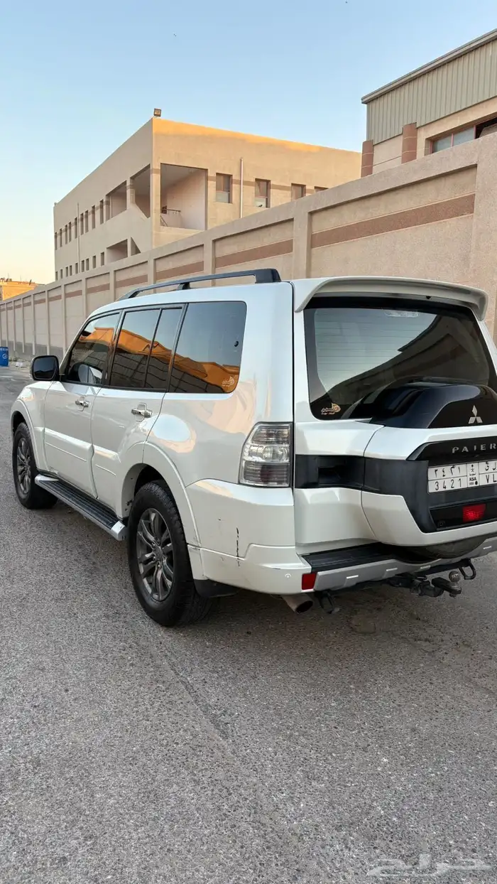 ميستوبيشي باجيرو فل كامل 1