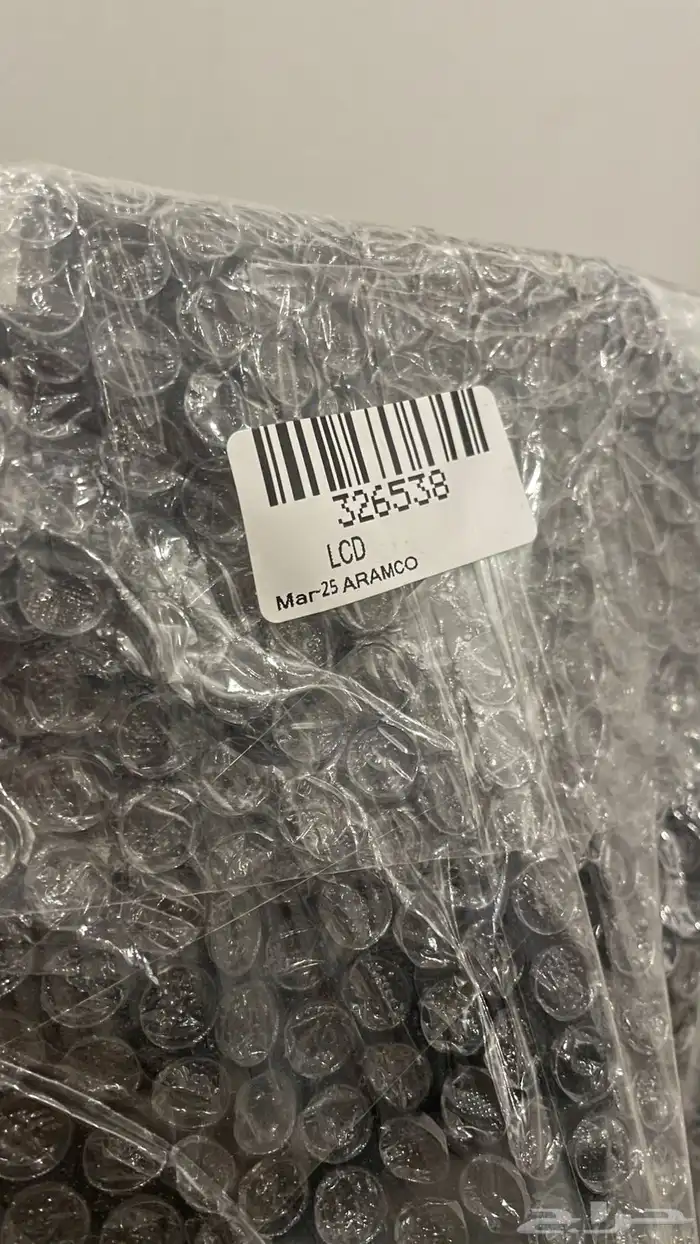 كمبيوتر مكتبي جديد ما استخدم ابدا مع شاشته 6