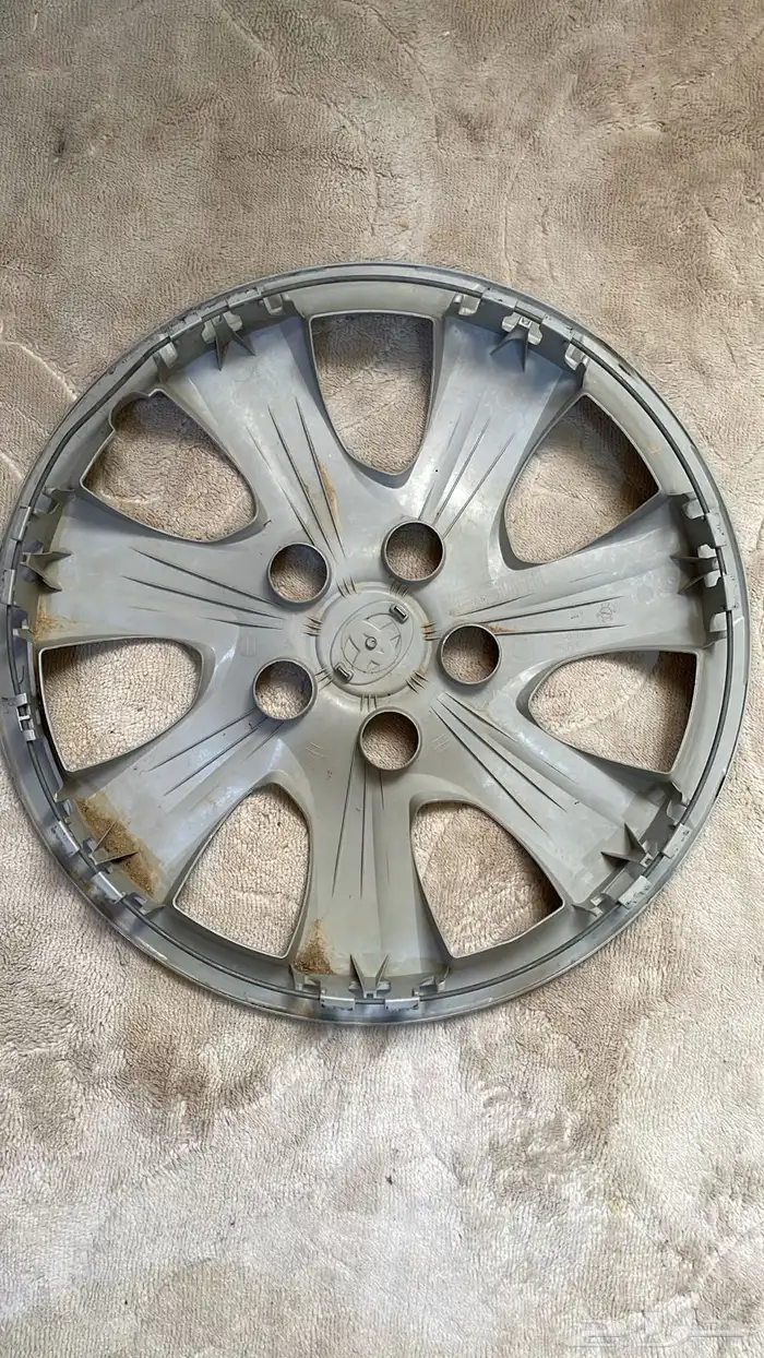 طيس كامري 2011 اصلية للبيع 8