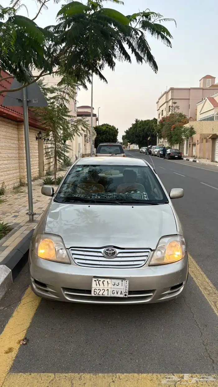 للبيع كورولا 2004 4