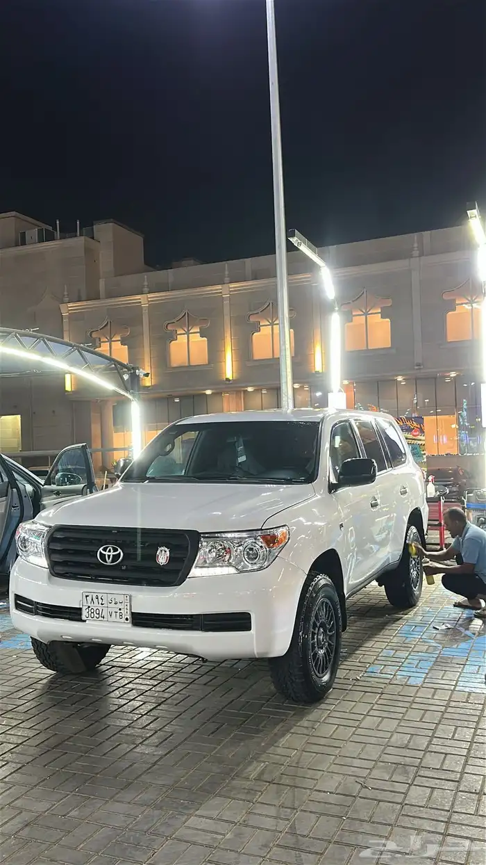 جيب لاندكروزر جي2011 4