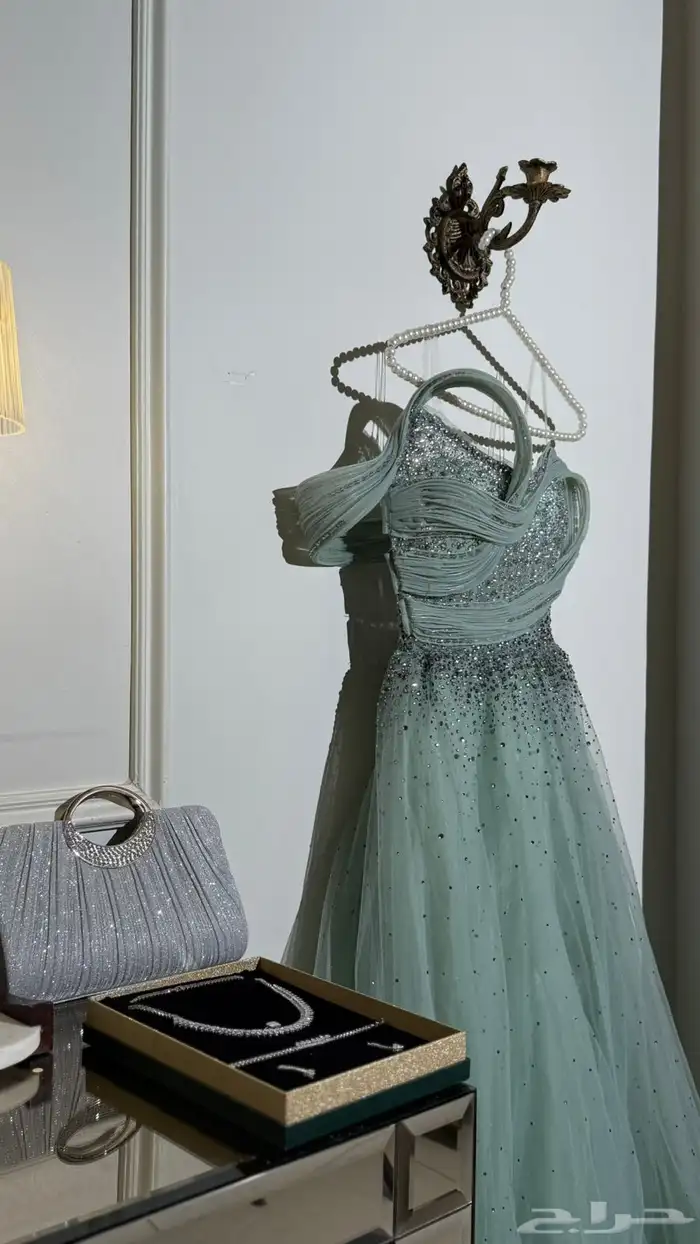 فستان للبيع 0