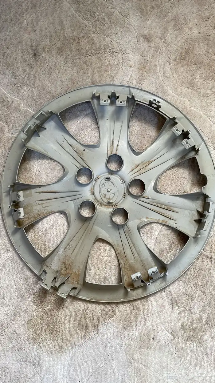 طيس كامري 2011 اصلية للبيع 6