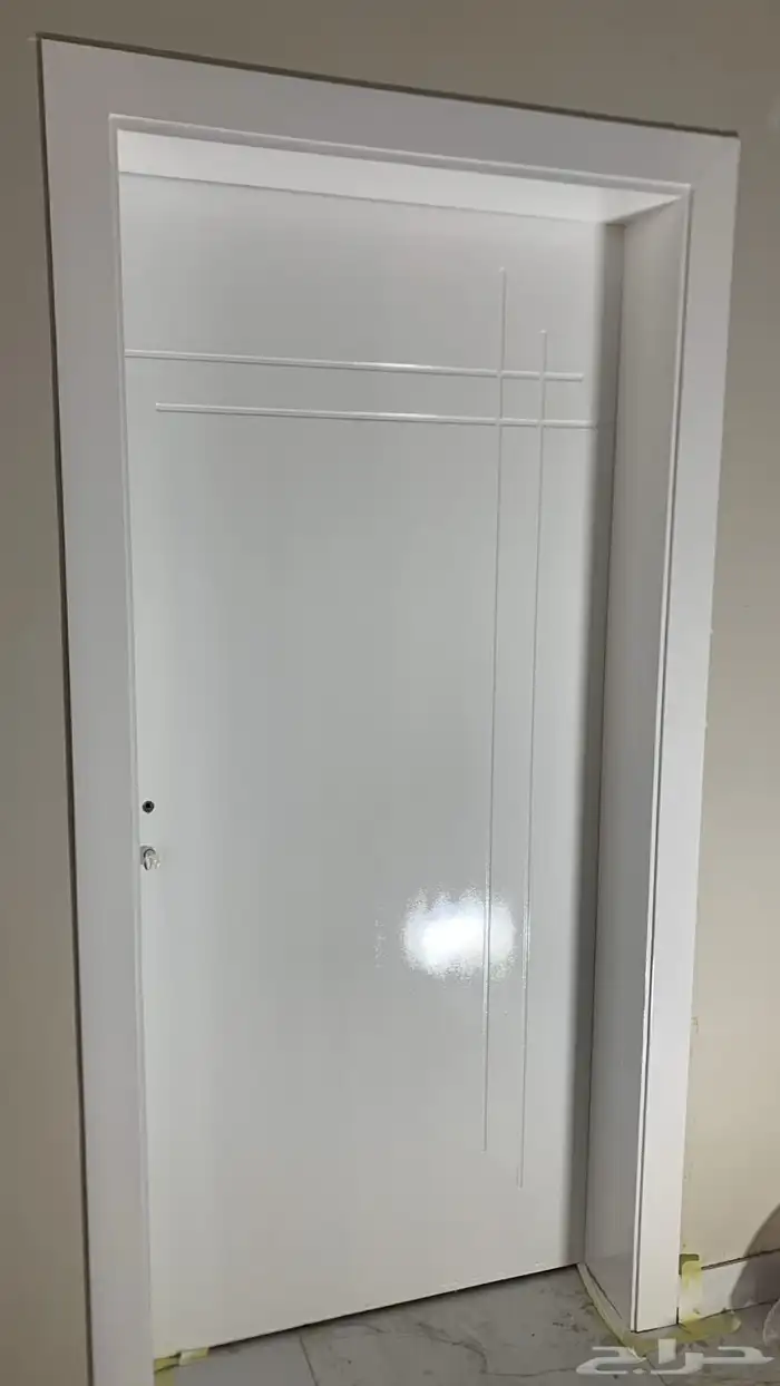 تصنع ابواب خشب حساب الطلب علي جميع انواع الخشب 0