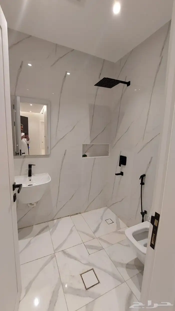 شقة للايجار 4 غرف حي الواحة 12