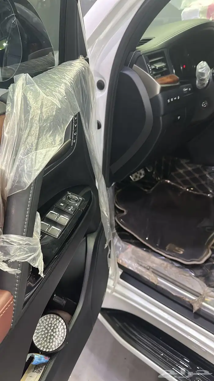 لكزس 2020 مالك اول 8