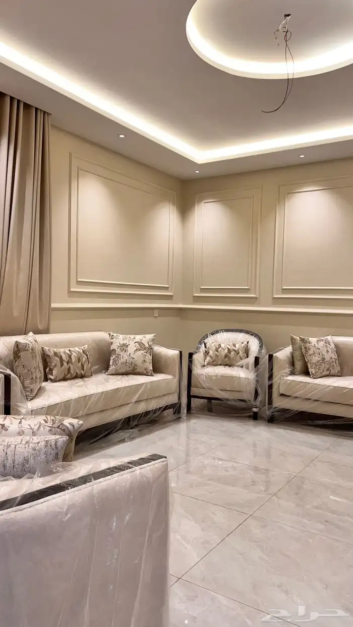 كنب رافي فخم يناسب كل ديكورات ليس فيه أي عيب جديد 0