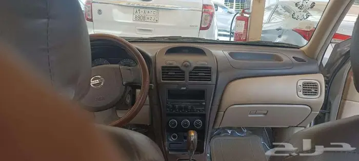 للبيع  نيسان صني 2012   أوتوماتيك   حالة ممتازة 6