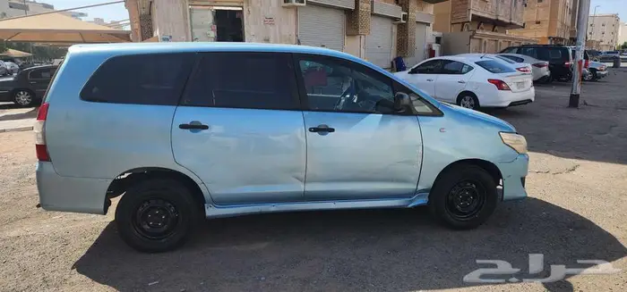 انوفا 2013 قير عادي   مجددة ومفحوصة   صيانة شاملة عند العضيب 6