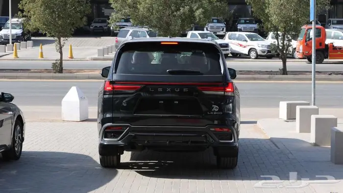لكزس LX600 F-SPORTبزين 2025 كاش واقساط 12