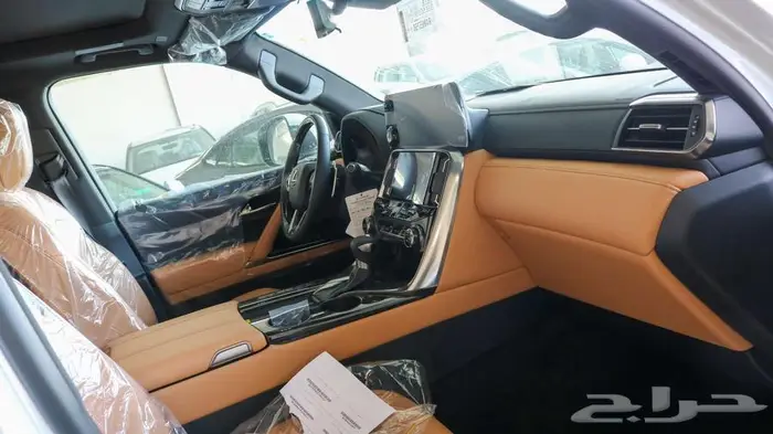 لكزس LX600 - BB - 2025 نقد و تقسيط 8